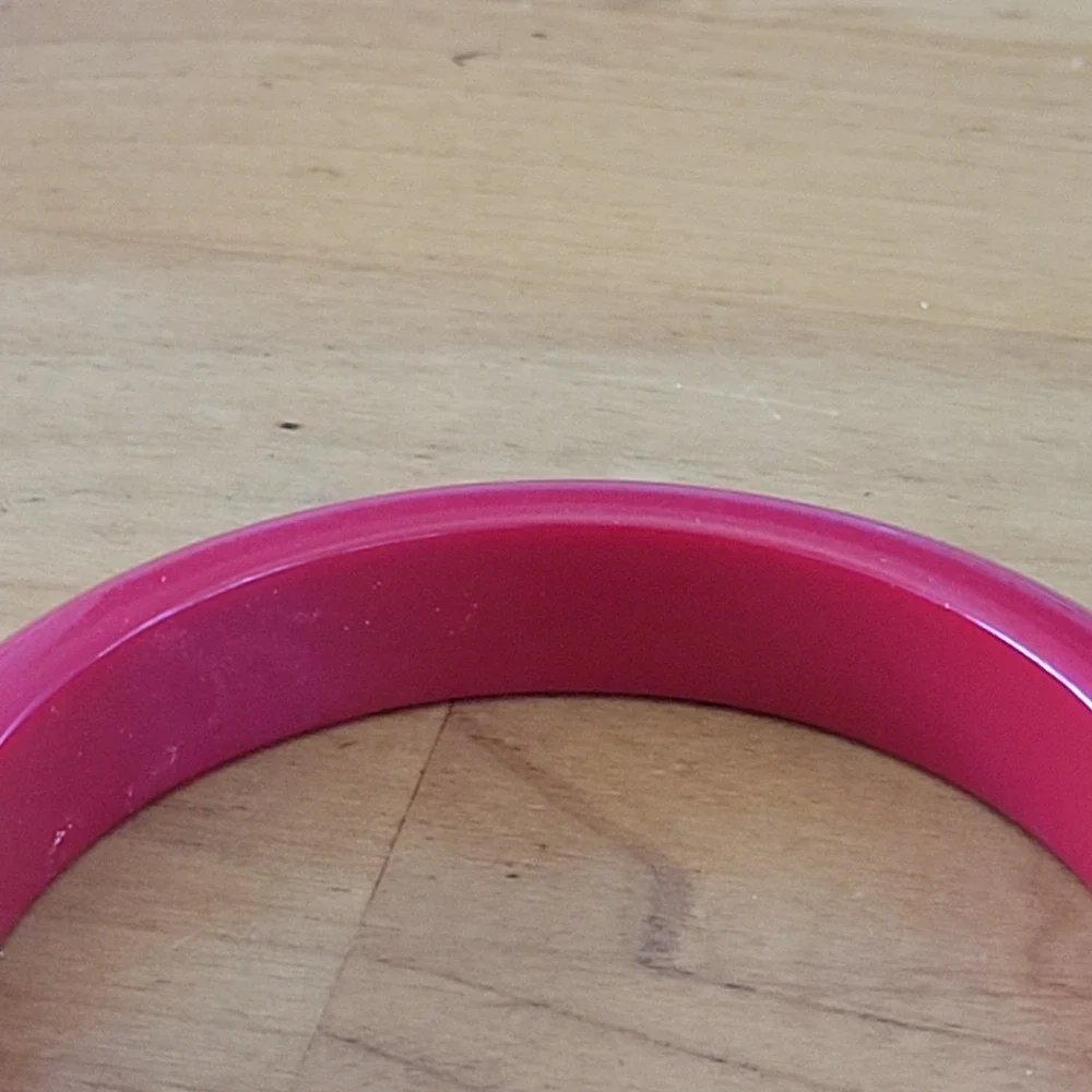 Vintage Red Acrylic Lucite Style Bangle Bracelet Domed 2.5 Inch 27g